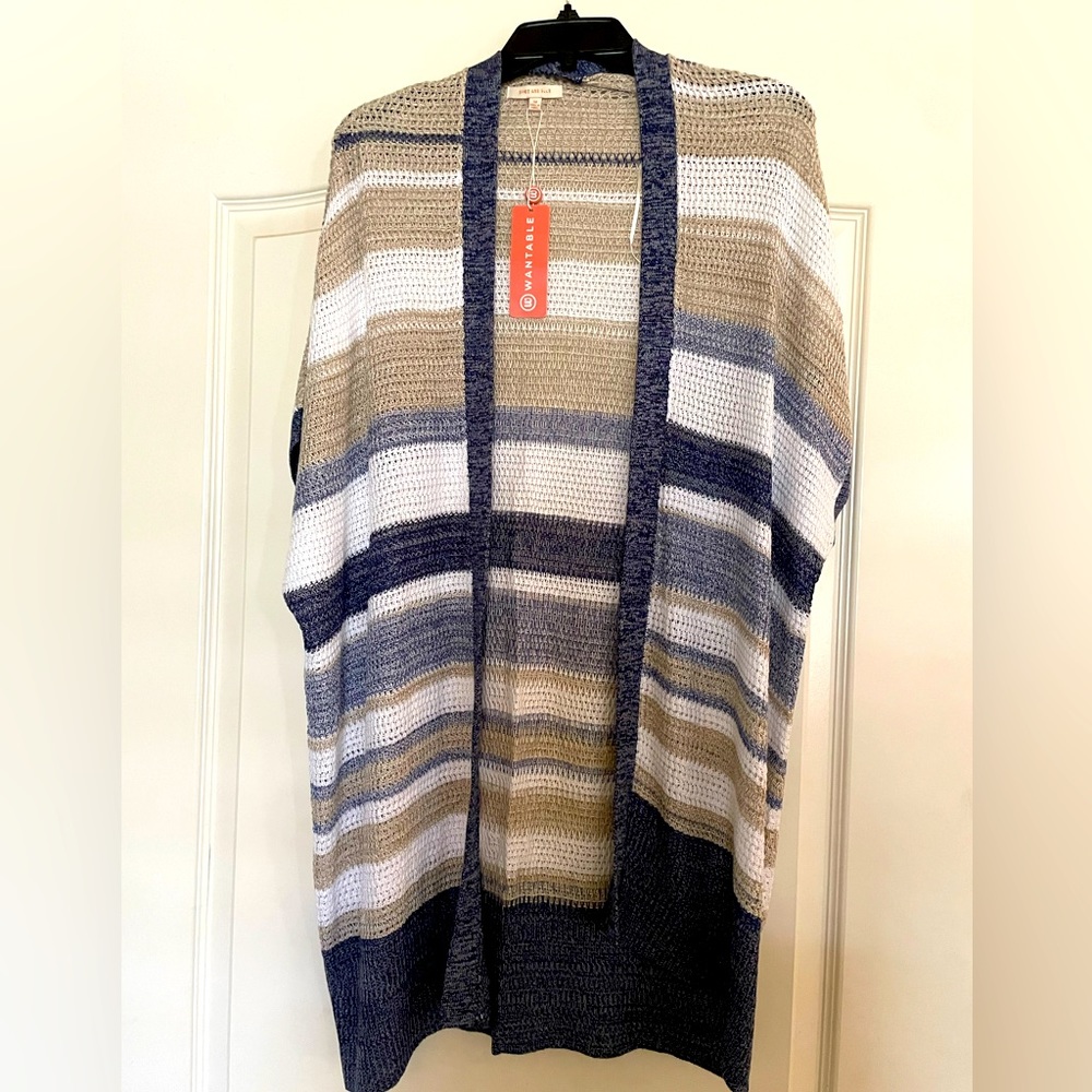 Sweater topper